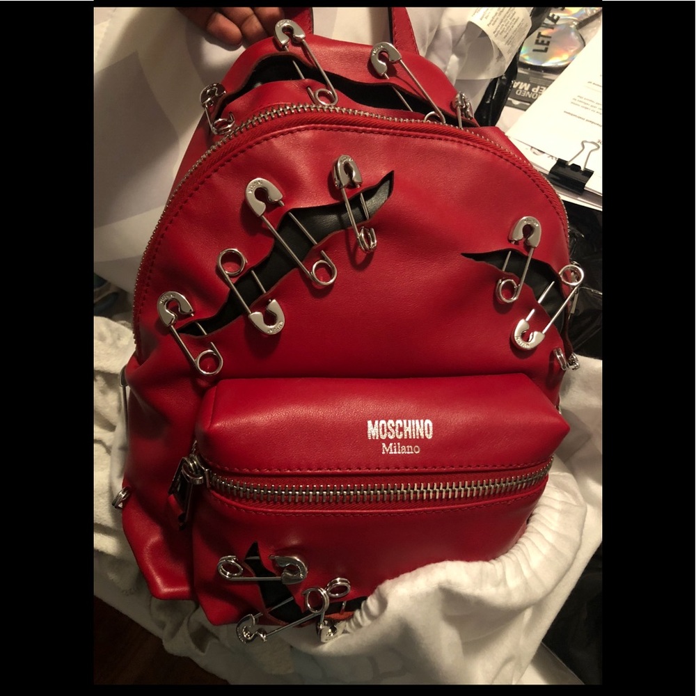 MOSCHINO SAFETY PIN BACKPACK 🎒